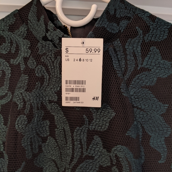 Dress - Picture 2 of 3